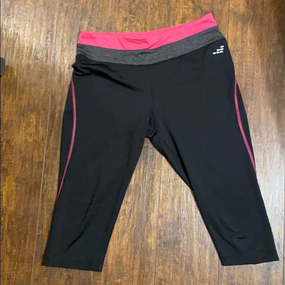 Athletic workout leggings